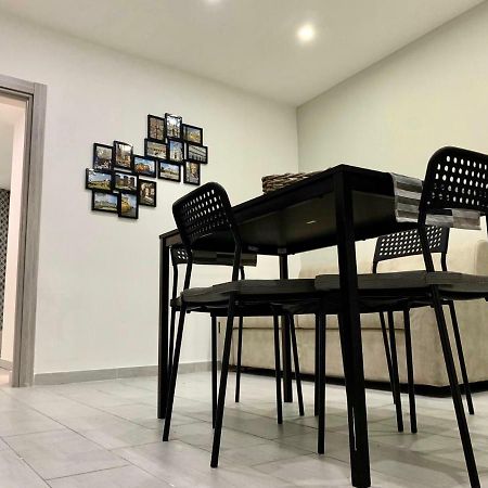 Nel Cuore Di Napoli Apartment Exterior photo