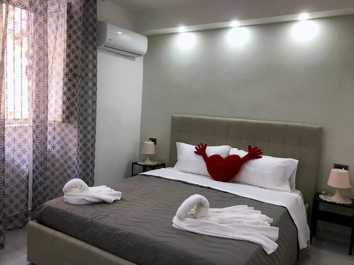 Nel Cuore Di Napoli Apartment Exterior photo