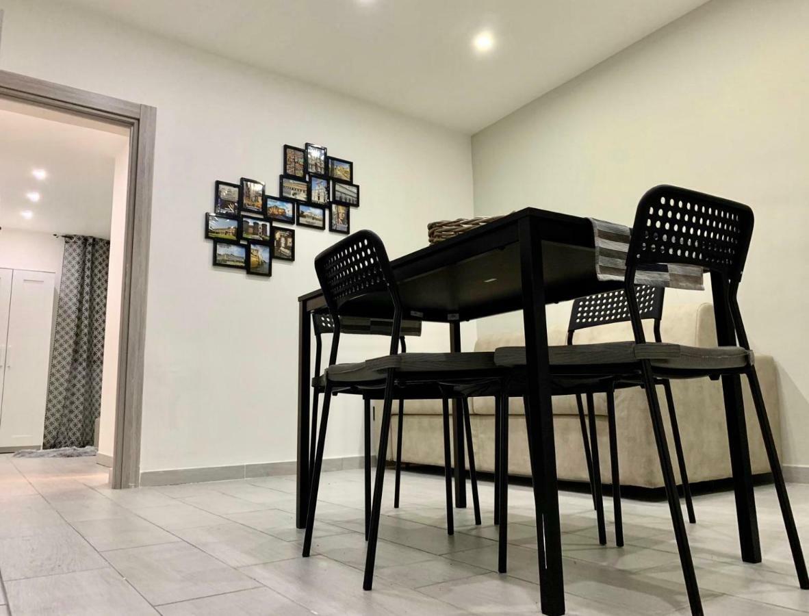 Nel Cuore Di Napoli Apartment Exterior photo